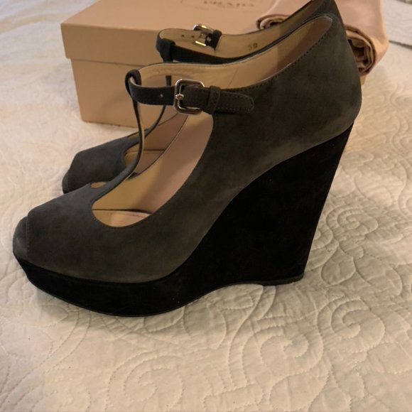 Prada Camoscio Bicolo Wedge - Picture 4 of 13